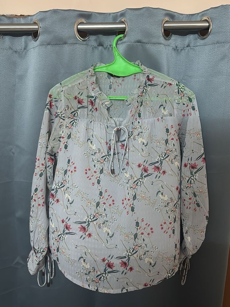Chic Floral Print Blouse