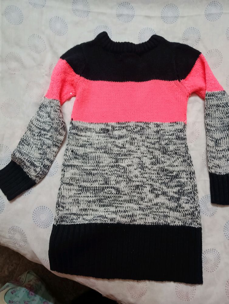 Round Necked Full Hand Tee For A 4 Yo Girl