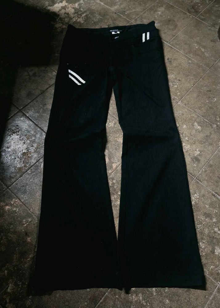 Jecci Five slim flared Y2K pants
