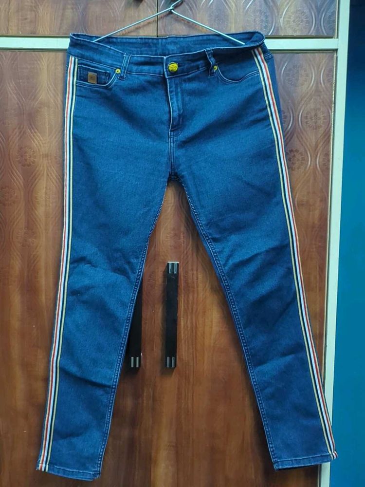 Campus Sutra Skinny Jeans