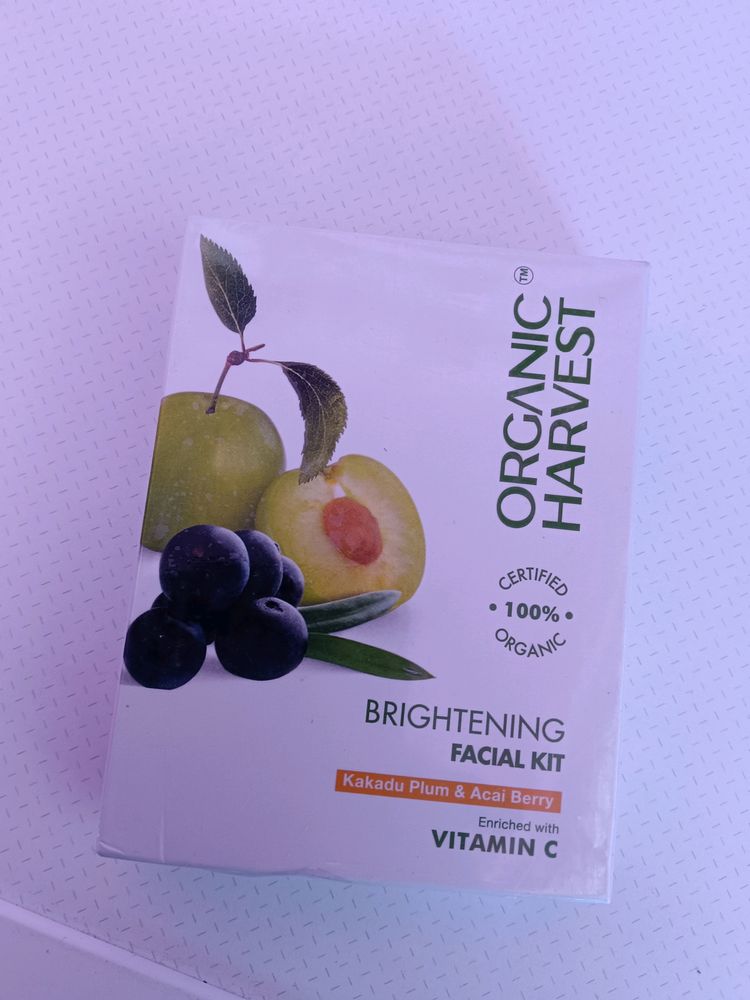 Facial Kit From Organic Harvest