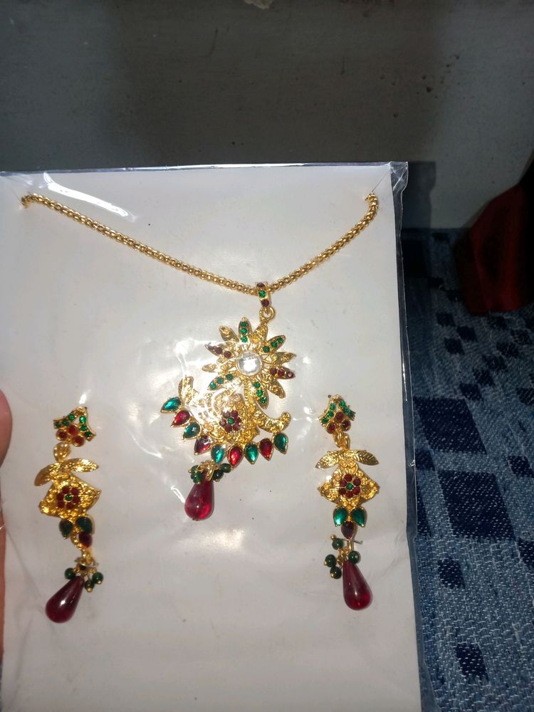 Necklace Set