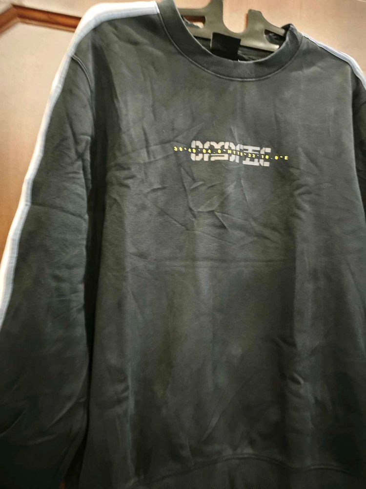 Men's Graphic Sweatshirt