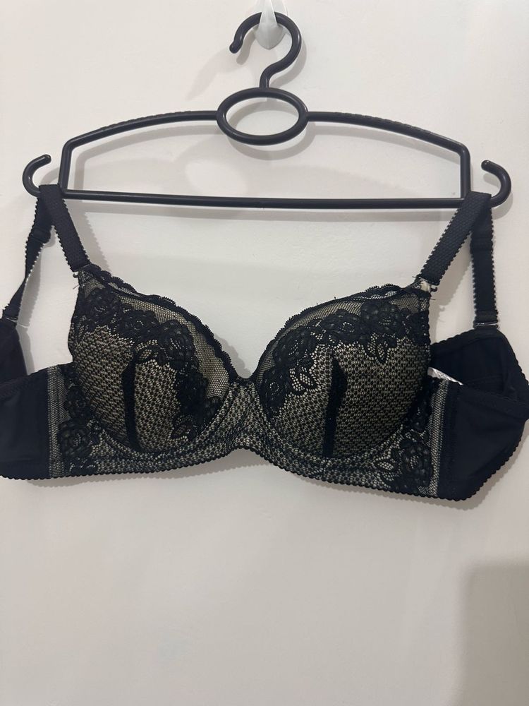 Lacy Padded Bra, Bust-36 B