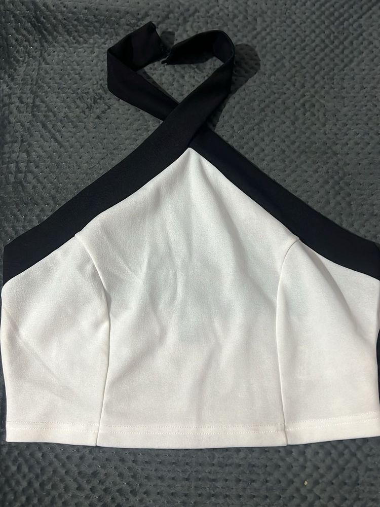 Chic Halter Neck Crop Top