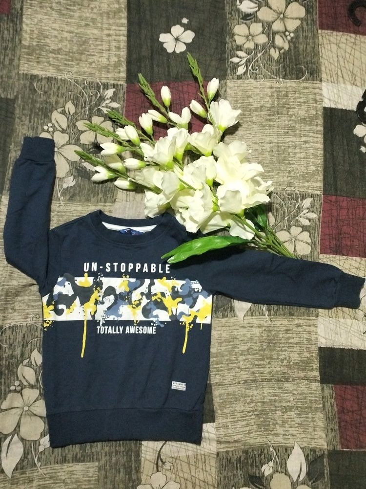 Navy Blue Full Sleeves Sweat Shirt.