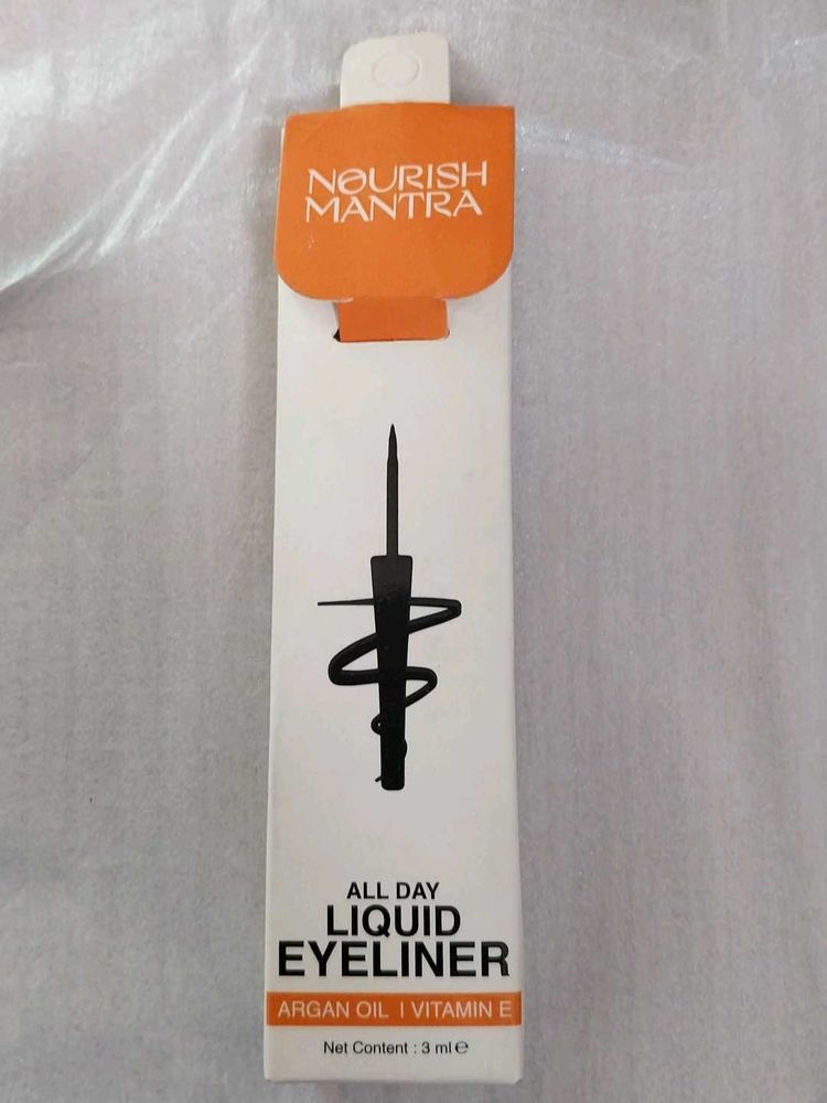 Nourish Mantra All Day Liquid Eyeliner
