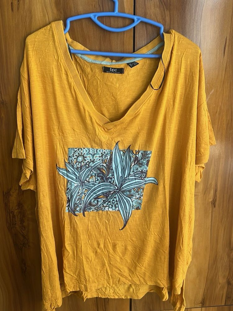 Mustard V-Neck T-Shirt  Floral Print-56/58 euro