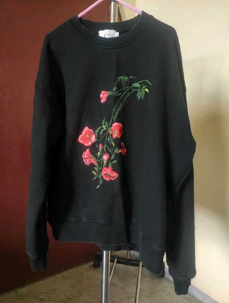 Black Embroidered Floral Sweatshirt