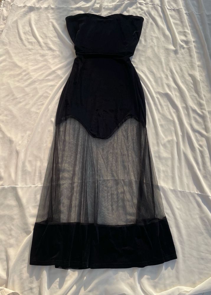 Elegant Black Strapless Maxi Dress