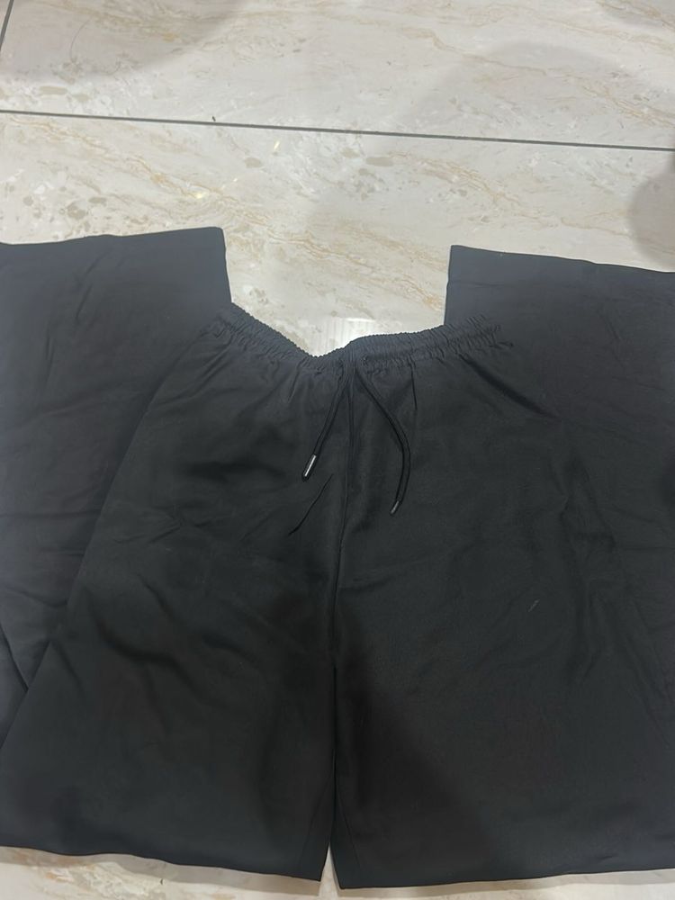 Comfortable Black Wide-Leg Pants