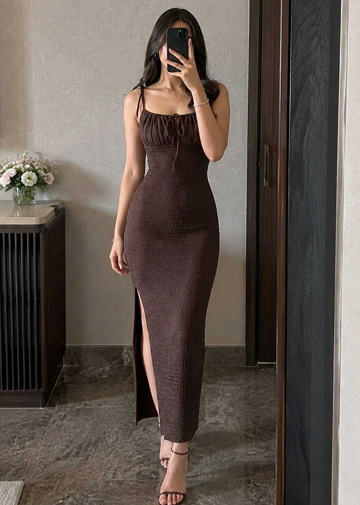 SQAURE NECK SOLID MIDI DRESS