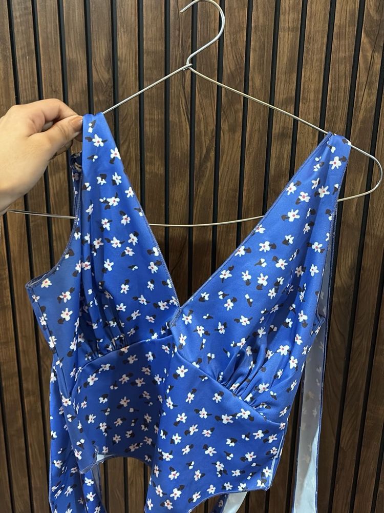 Blue Floral V-Neck Crop Top