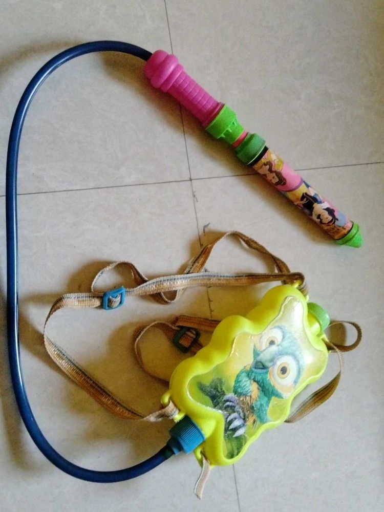 Fun Water Gun Backpack Toy