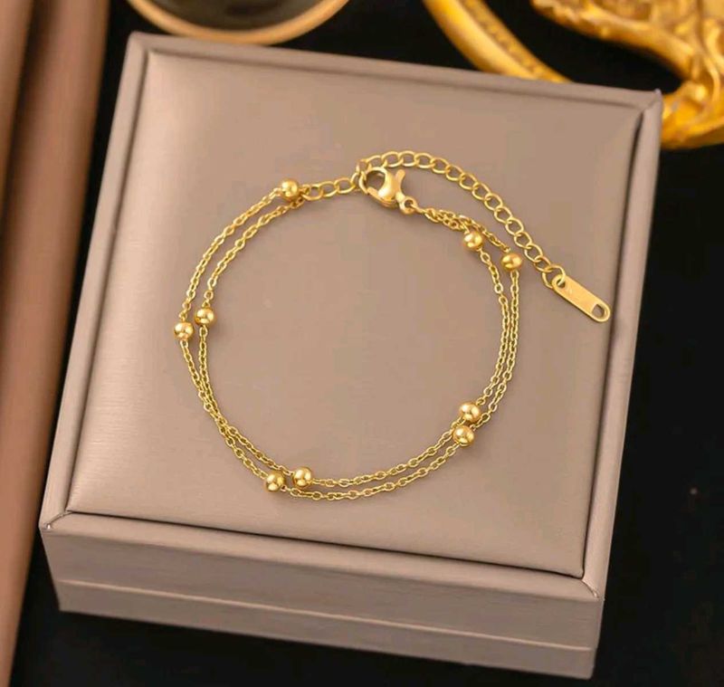 Anti Tarnish Elegant Gold Layered Bracelet