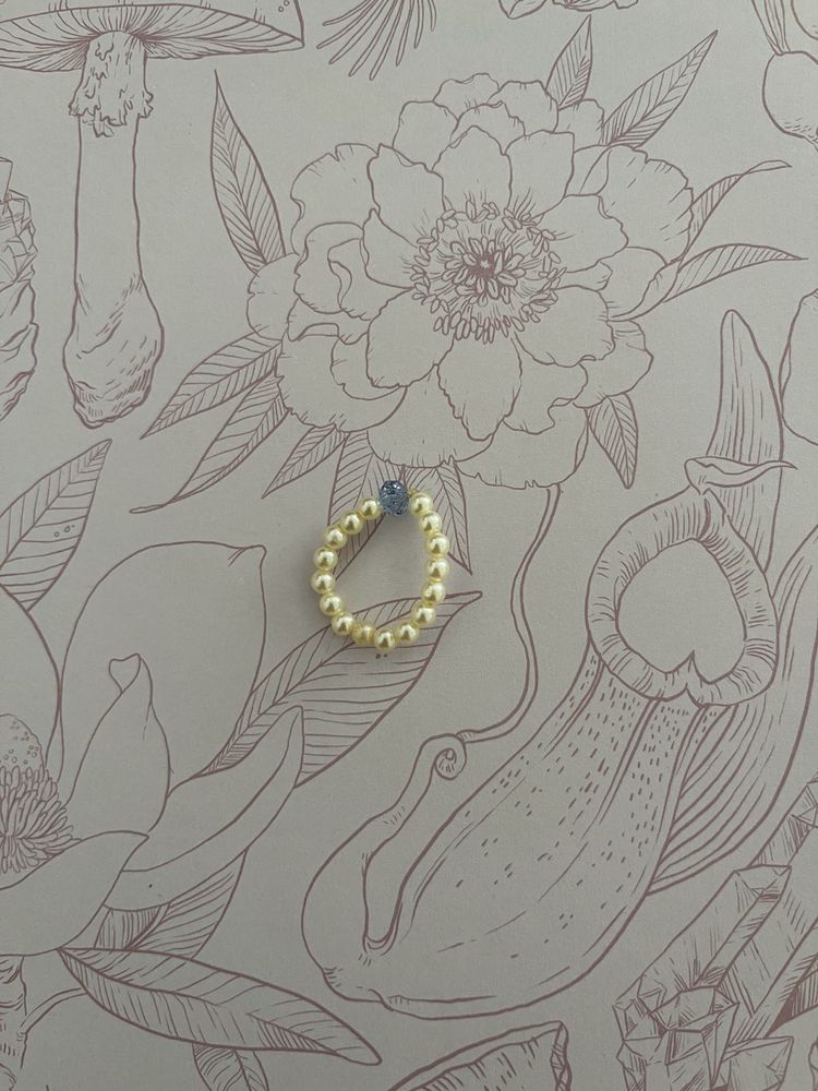 Pearl Beaded Ring with Blue Accent