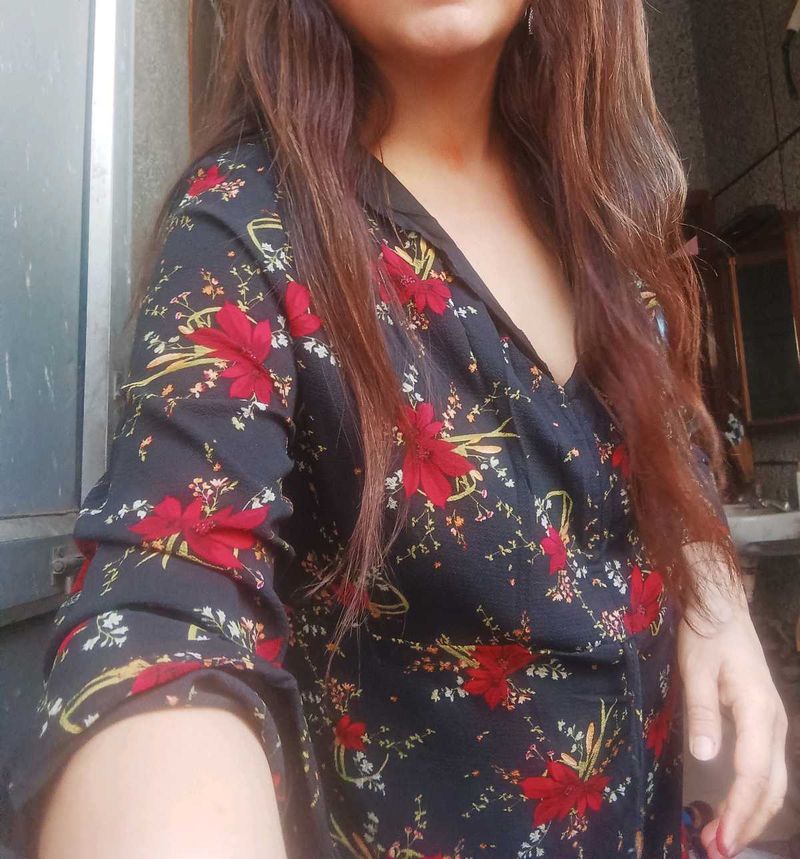 Floral Print V-Neck Top
