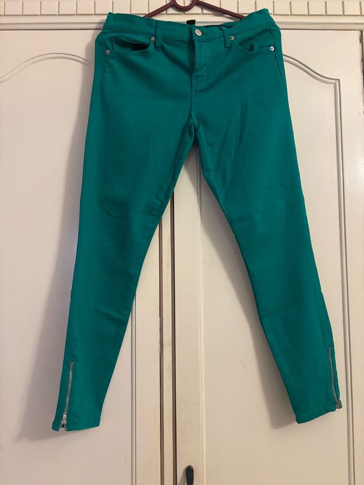 FOREVER 21 Green Skinny Jeans