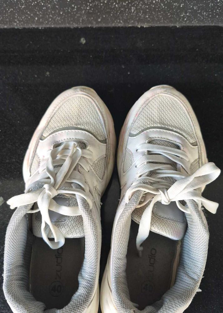 White zudio Sneakers