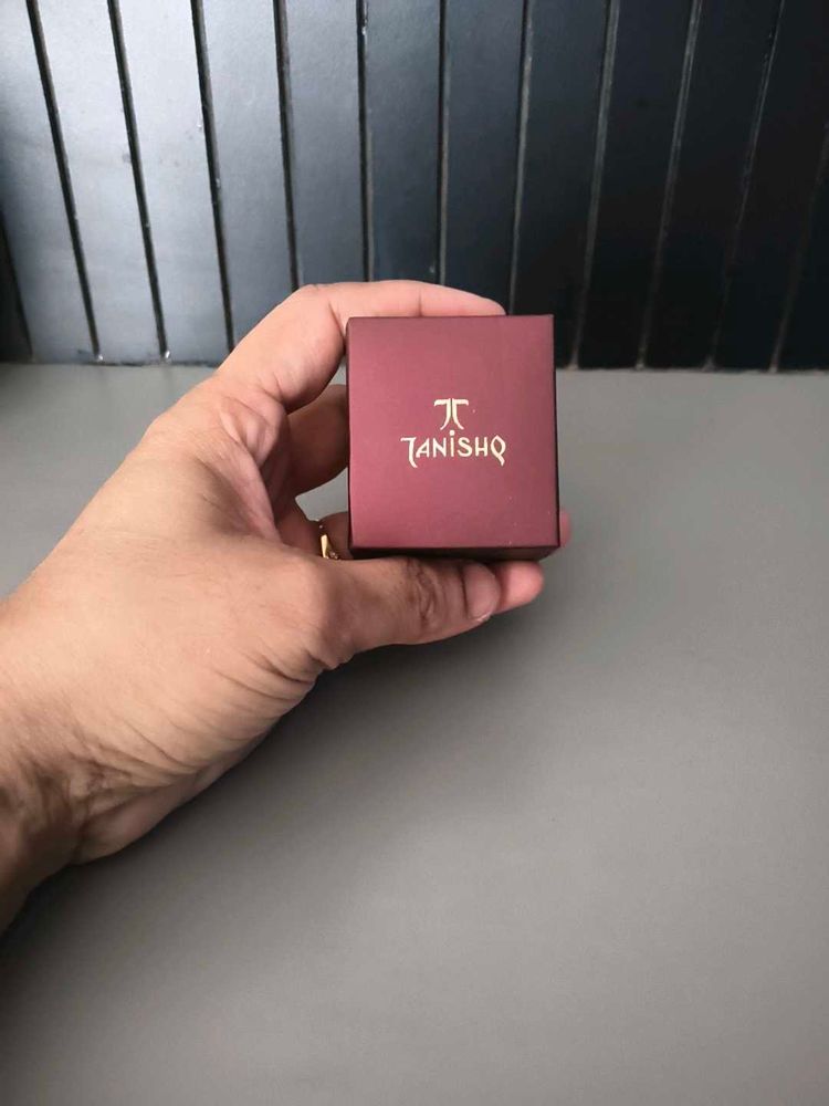 Tanishq earring Box