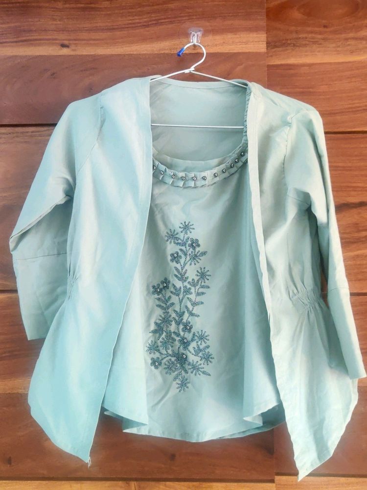 Beautiful Crop Top &amp; Shrug Set