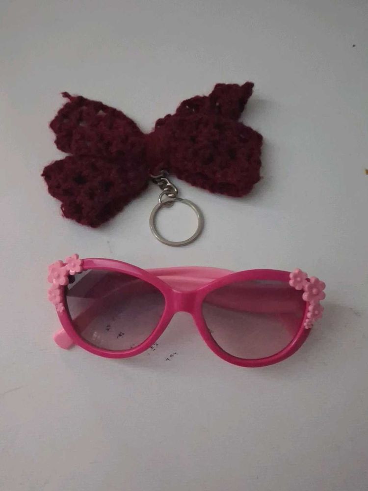 Cute Pink Sunglasses &amp; Bow Keychain Set