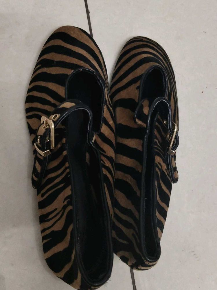 New Zebra Print Flats / bellies H&amp;M