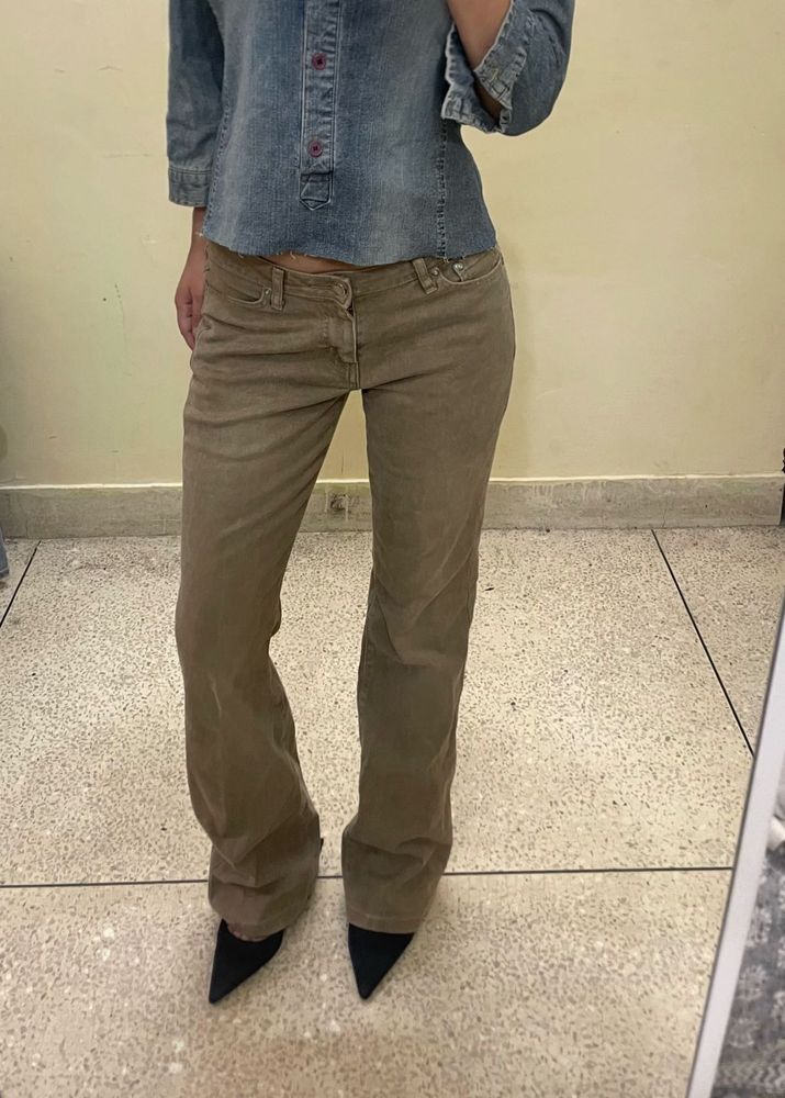 Low waist tan jeans