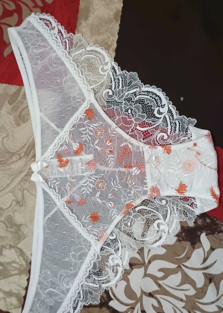 Delicate Lace Floral Panties 2