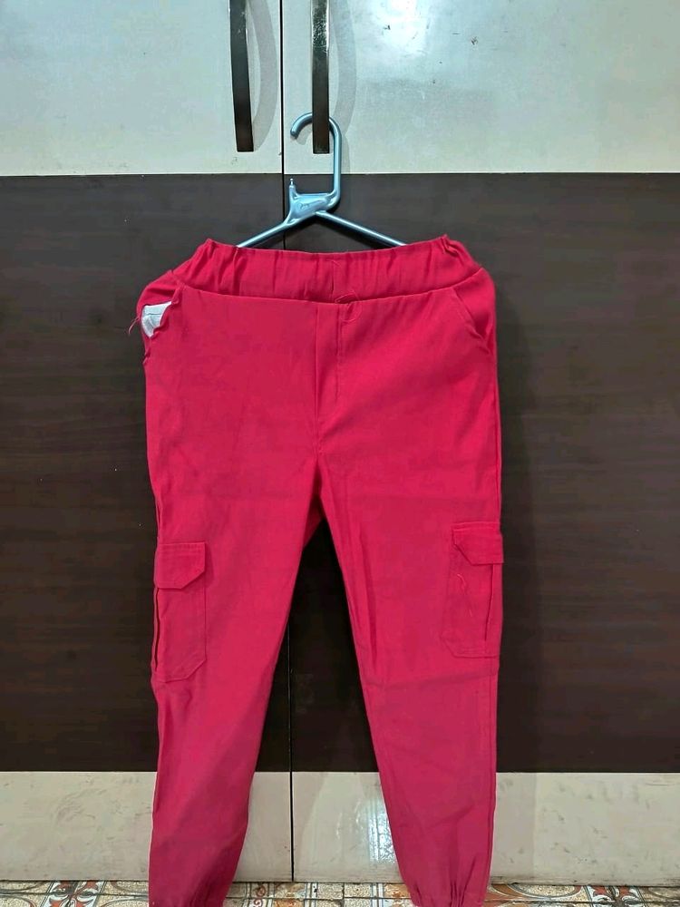 Women's Cargo Joggers! 💗