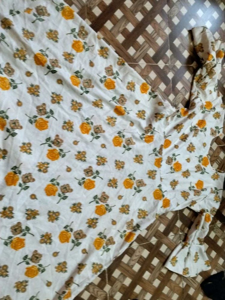 a cute women frock