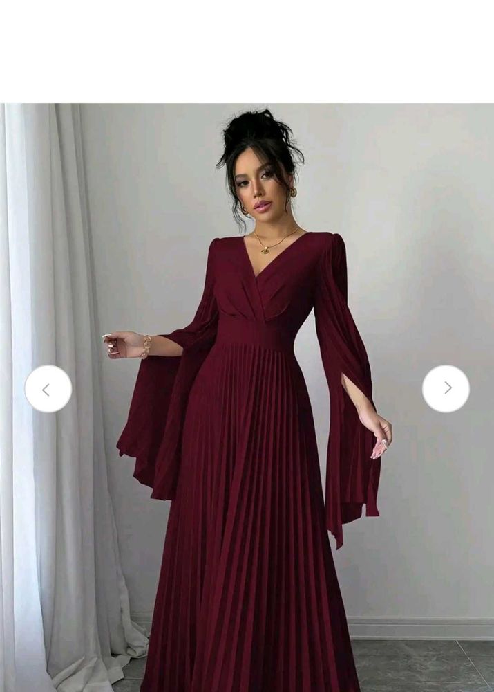 Elegant Pleated Maxi Dress with Bell Sleeves