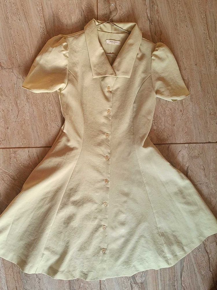 Light green Short-Sleeve Button-Up Dress