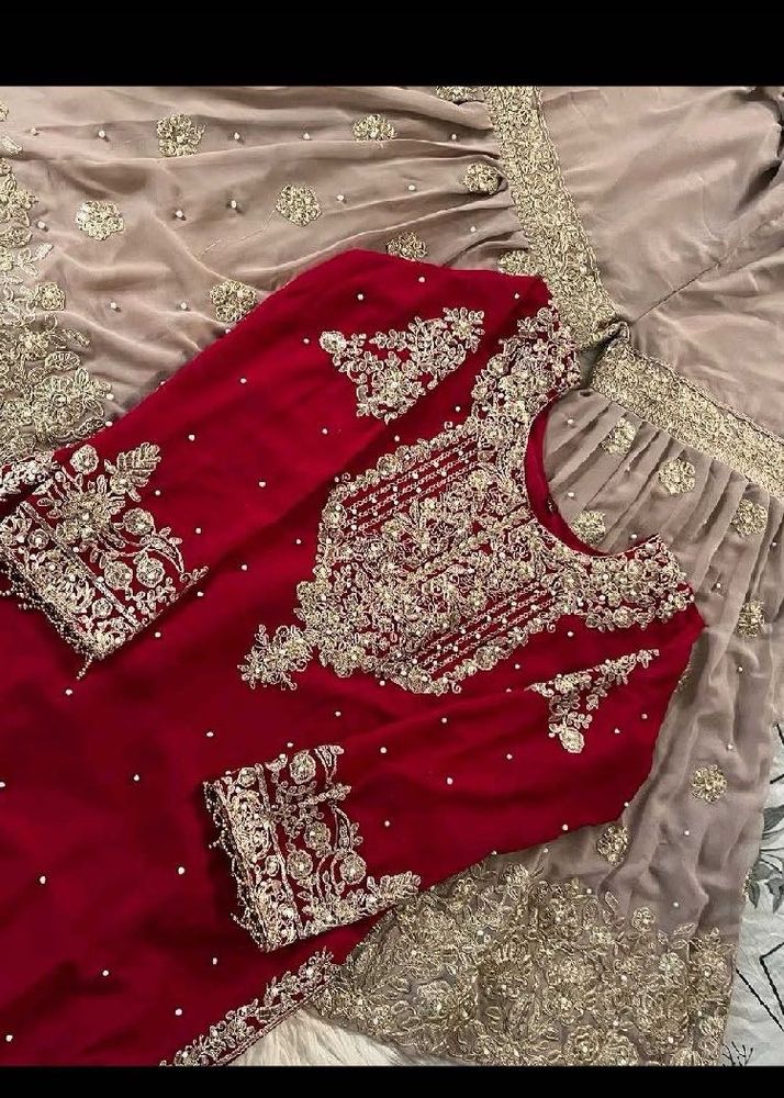 Exquisite  (maroon red) &amp; Beige Embroidered Le