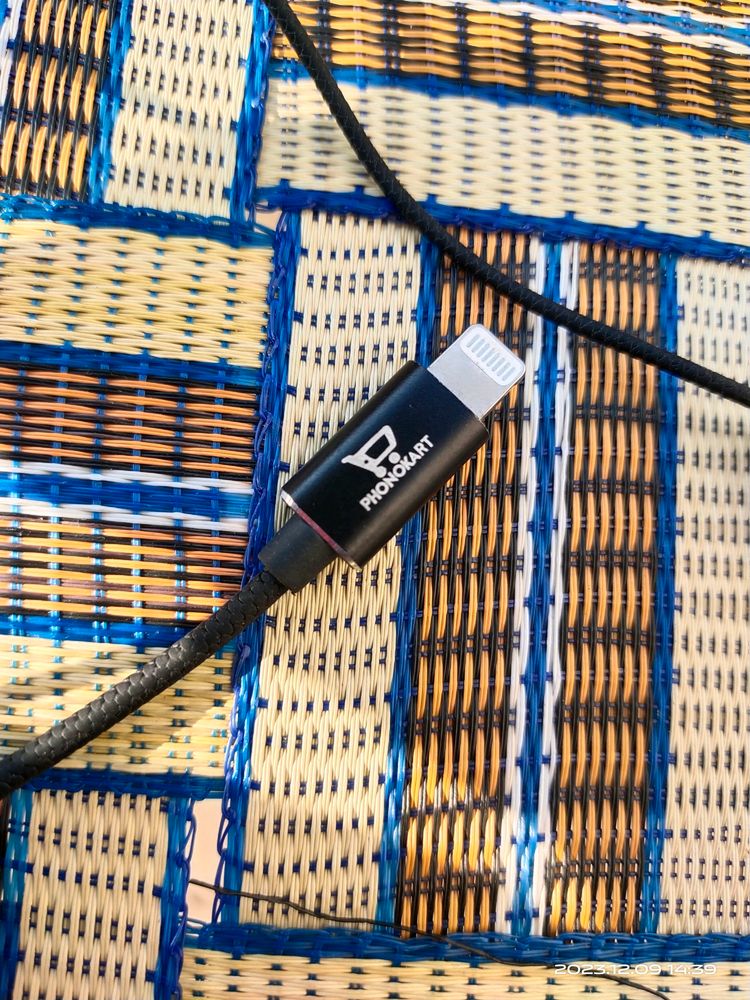 Mi Oppo Vivo One Plus Original Charger And Lead
