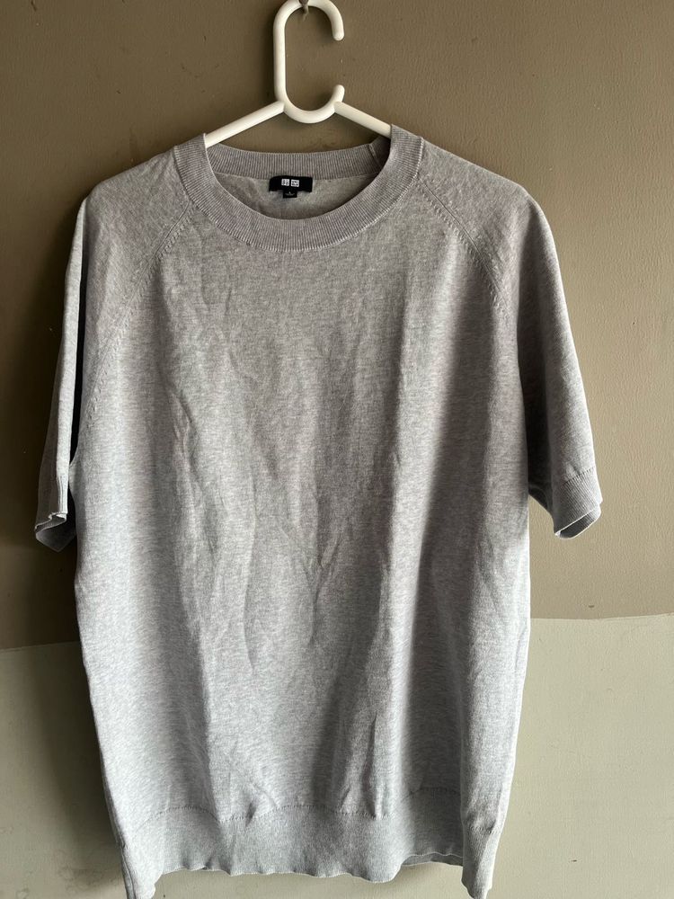 Uniqlo Gray Knit Tee - Short Sleeve