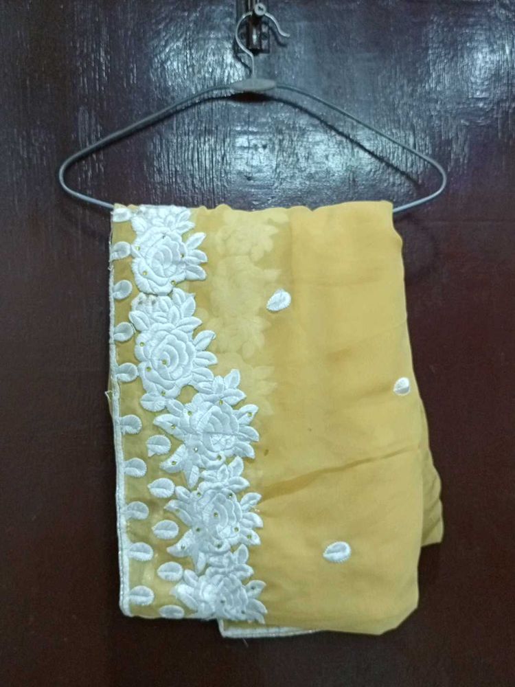 Saree With Blouse