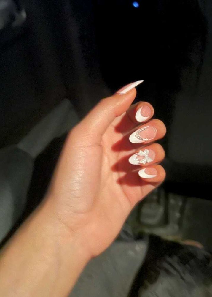 Elegant French Tip Press-On Nails