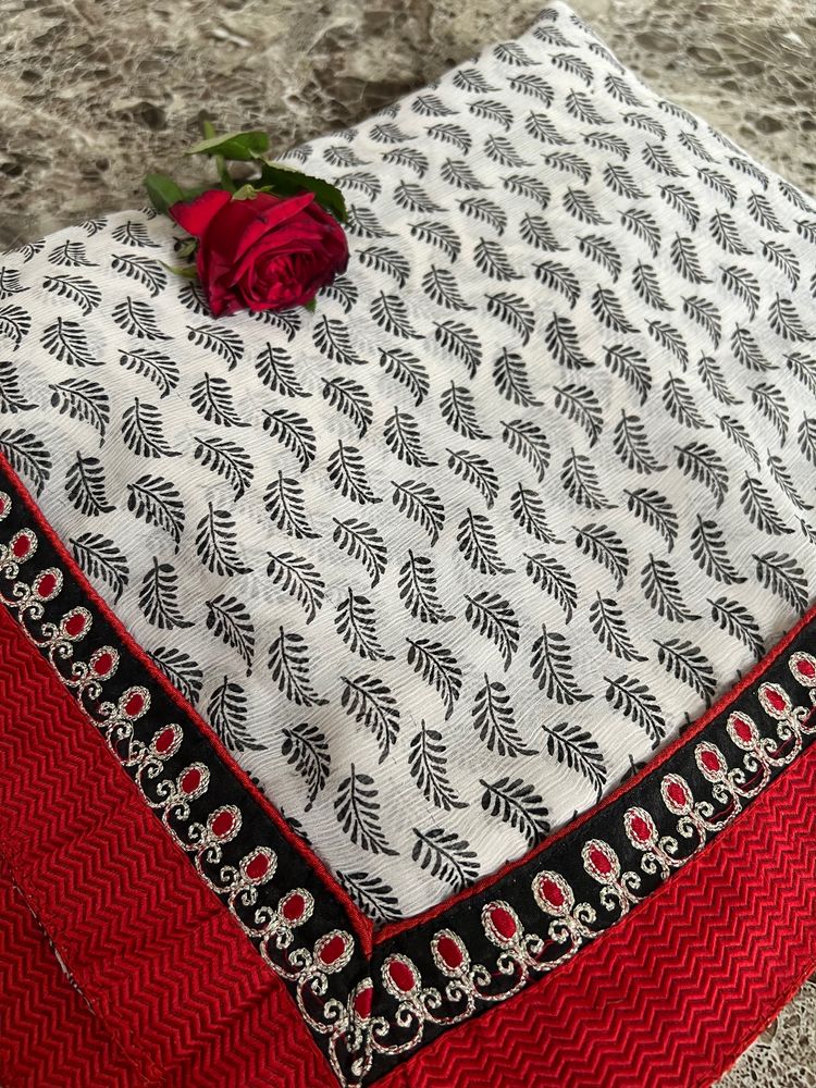 Chiffon Fabric Saree Light Weight