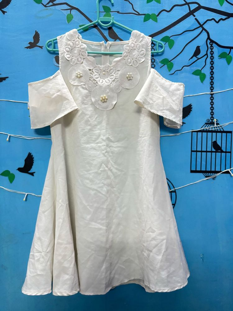 Elegant White Cold Shoulder Dress