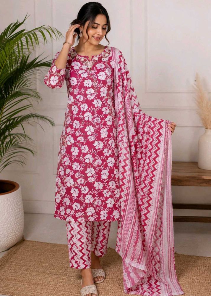 Red &amp; White Floral Kurta Set- 40 Size