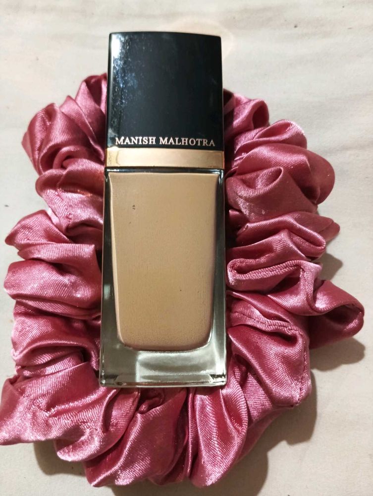 Myglamm Manish Malhotra Skin Awakening Foundation
