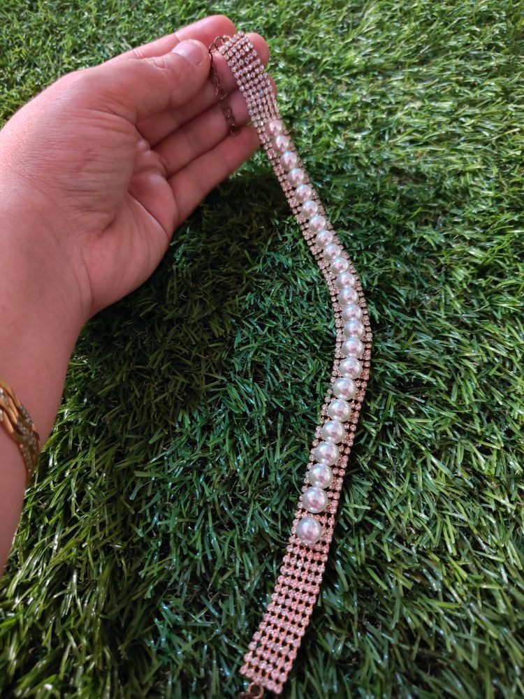 Beautiful Pearl Choker
