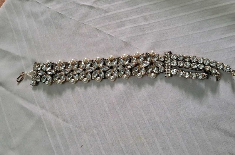 Elegant Pearl &amp; Crystal bracelet