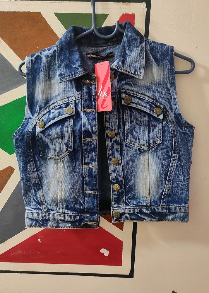 Trendy Denim Half Jacket