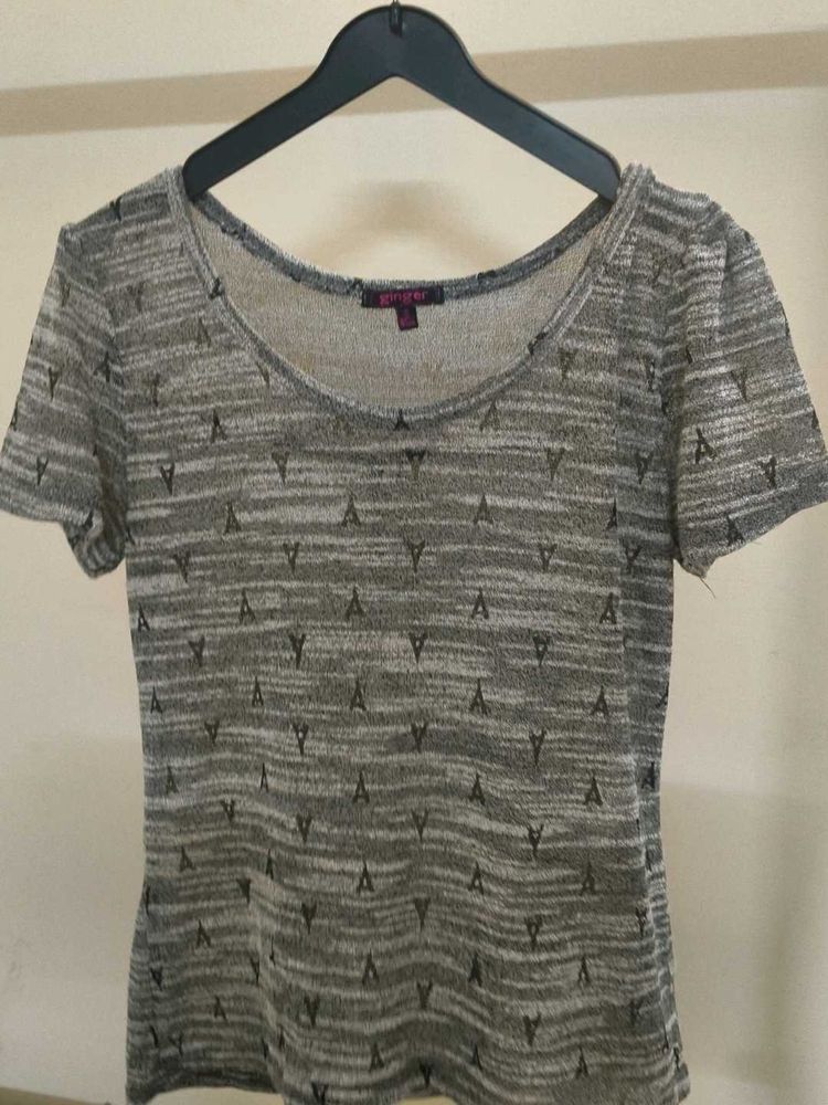 Gray Eiffel Tower Print T-Shirt