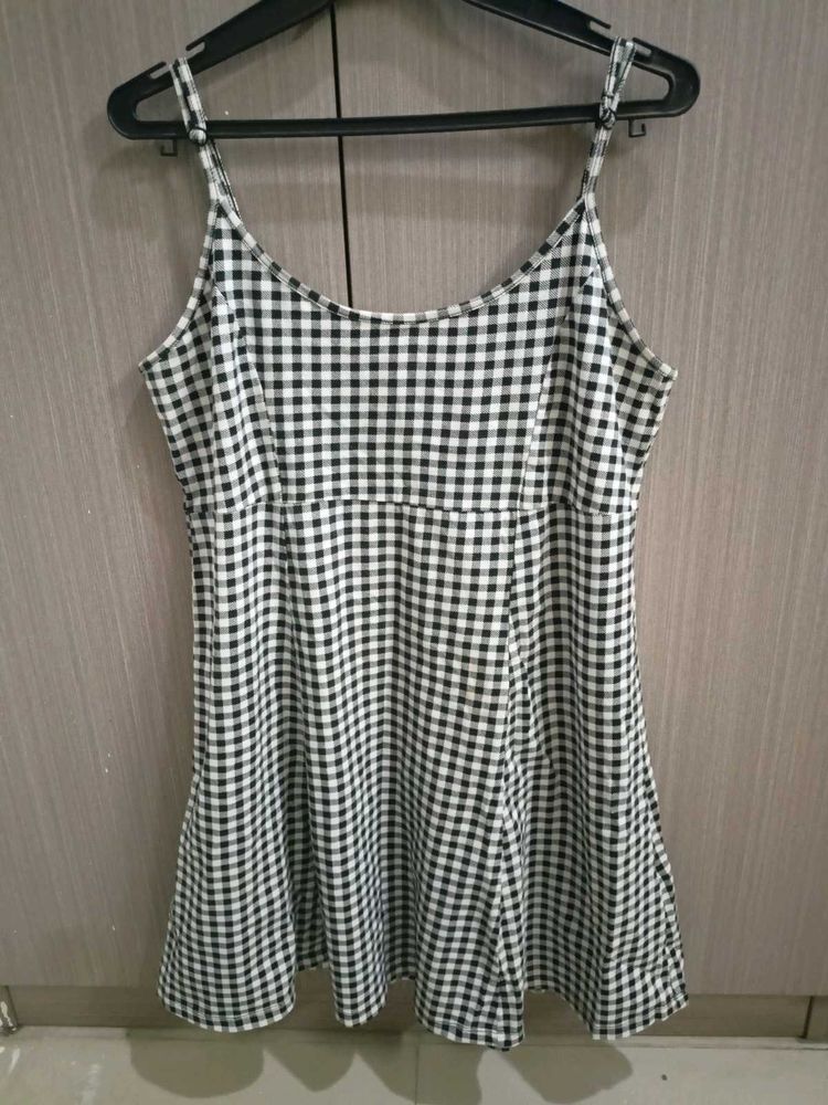 Forever 21 Gingham Print Spaghetti Strap Dress