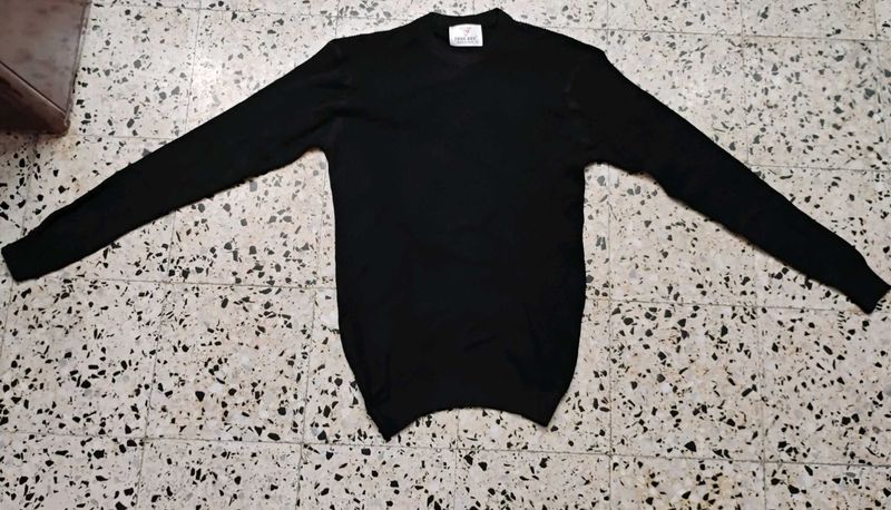 Classic Black Knit T shirt