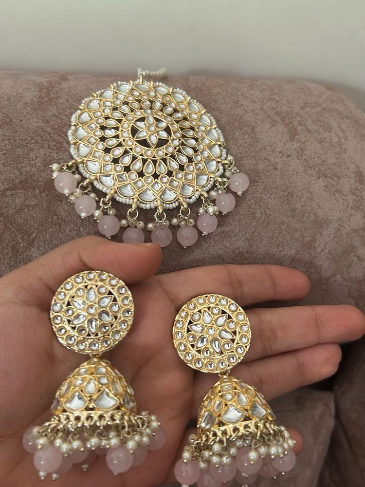 Beautiful Kundan &amp; Pearl Jhumka Set