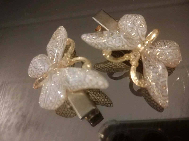 Pretty Golden Butterfly Hair Clip Set
